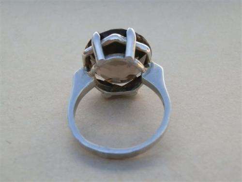 Superb solid antique sterling silver smokey topaz ring - weight 8 g.