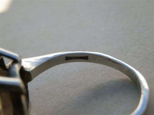 Superb solid antique sterling silver smokey topaz ring - weight 8 g.