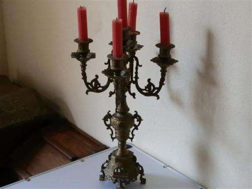 Magnificent vintage solid brass candlestick, in excellent condition. (2)