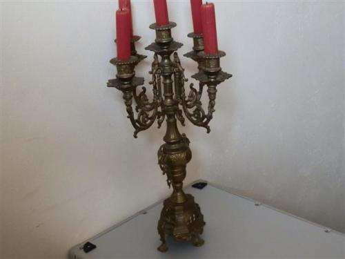 Magnificent vintage solid brass candlestick, in excellent condition. (2)