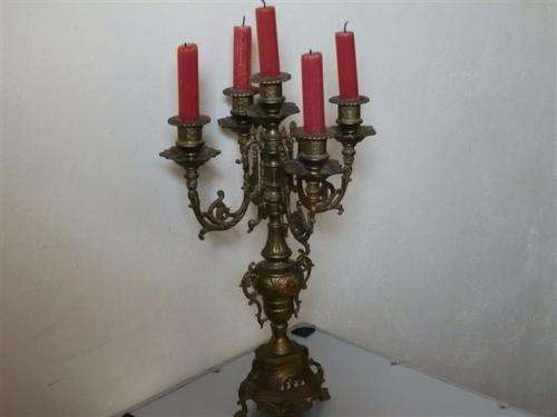Magnificent vintage solid brass candlestick, in excellent condition. (2)