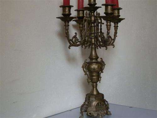 Magnificent vintage solid brass candlestick, in excellent condition. (2)