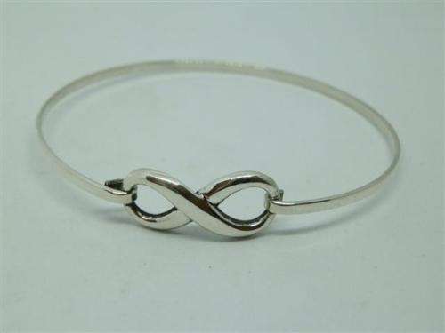 Marvelous solid sterling silver infinity bracelet