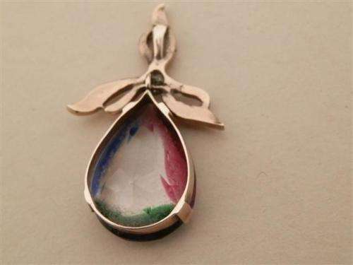 Elegant old vintage solid 9 ct rose gold Rhinestone pendant