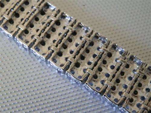 Exquisite 14 ct white gold over solid sterling silver bracelet with 298 natural Tanzanites, 54 g