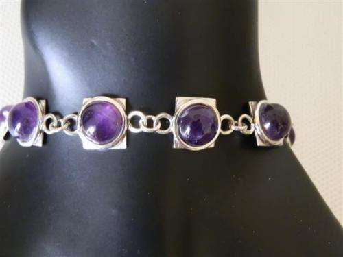 Astonishing solid sterling silver amethyst bracelet - weight 13.23 g.