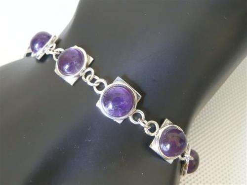 Astonishing solid sterling silver amethyst bracelet - weight 13.23 g.