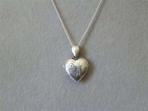 Charming solid sterling silver heart necklace