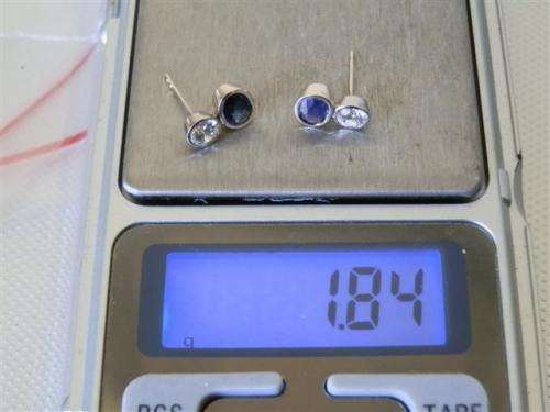 Astonishing solid 9 ct gold blue sapphire earrings