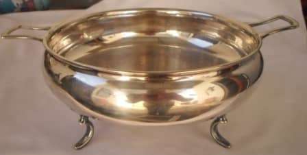 Stylish vintage silver plate 4-footed leg bowl