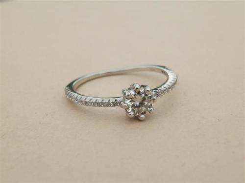Sparkling solid sterling silver .32 ct natural diamond ring