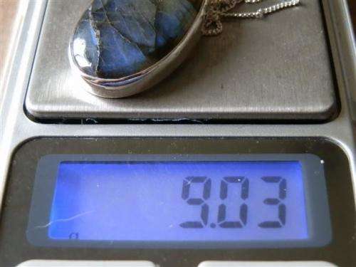 Alluring Solid Sterling Silver Natural Labradorite Pendant and Chain - weight 9.03 g.