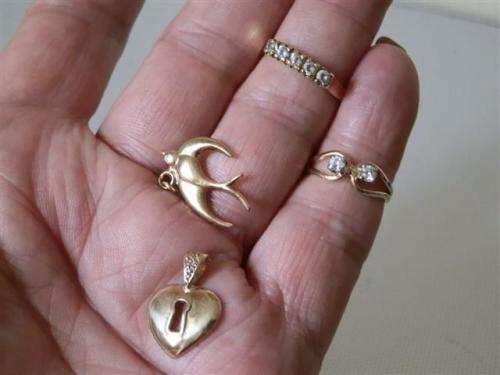 Very Nice Solid 9 ct Gold Lot - weight 6.47 g.