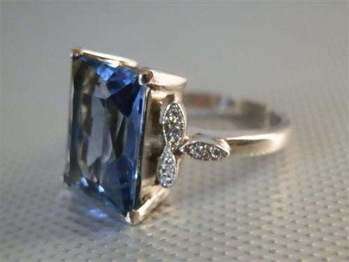 Spectacular Solid Sterling Silver Natural 5.08 ct Sky Blue Topaz Ring - weight 7.09 g