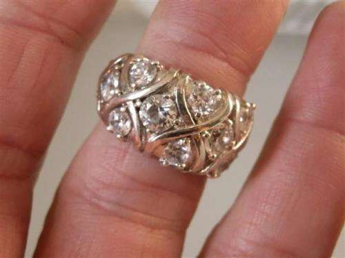 Fabulous Solid Sterling Silver Ring - weight 12.29 g.