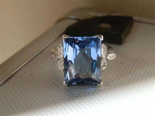 Spectacular Solid Sterling Silver Natural 5.08 ct Sky Blue Topaz Ring - weight 7.09 g