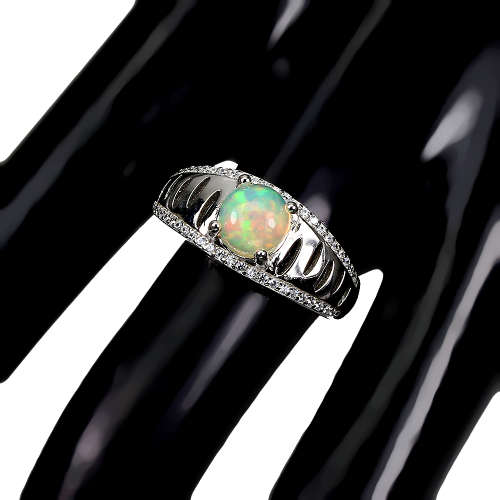 Stunning Natural Ethiopian Fire Opal Solid 925 Silver and 14 ct White Gold Ring