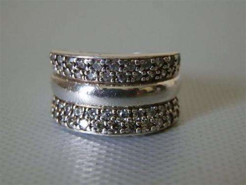 Magnificent Solid Sterling Silver Ring - weight 7.9 g