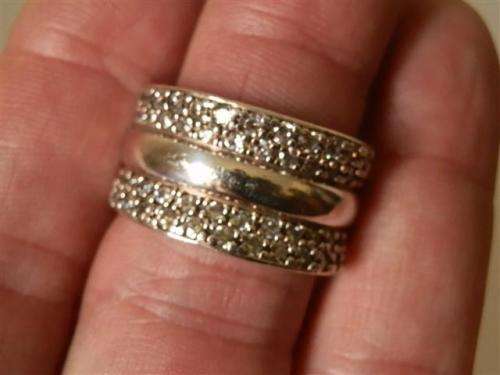 Magnificent Solid Sterling Silver Ring - weight 7.9 g