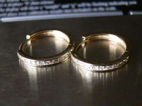 Awesome Solid 9 ct Gold Earrings - weight 2.5 g