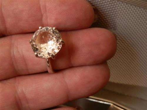 Exquisite Solid Sterling Silver 9 ct White Topaz Ring - weight 7.5 g.