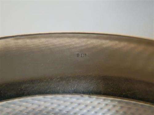 Magnificent Solid 9 ct Yellow Gold Bangle - weight 14.4 g (1)