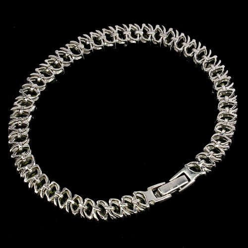 Earth Mined 11 ct Peridot Bracelet in Solid 925 Silver, 14 ct White Gold - weight 18.38 g.