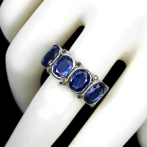 Magnificent 6 ct Natural Kyanite and Solid Sterling Silver Ring - weight 7.45 g
