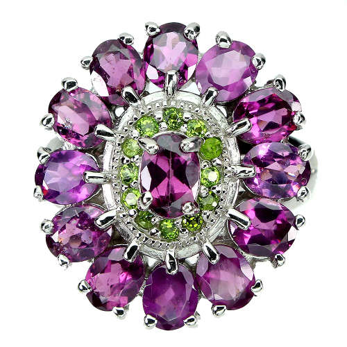 Gorgeous 7 ct Natural Garnet Solid Sterling Silver Cluster Ring - weight 8.42 g