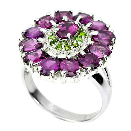 Gorgeous 7 ct Natural Garnet Solid Sterling Silver Cluster Ring - weight 8.42 g