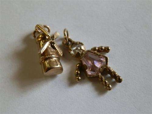 Gorgeous Solid 9 ct Gold Charm Lot