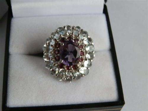 Stunning 3 ct Aquamarine and 2 ct Amethyst Solid Sterling Silver Cluster Ring - weight 8.09 g
