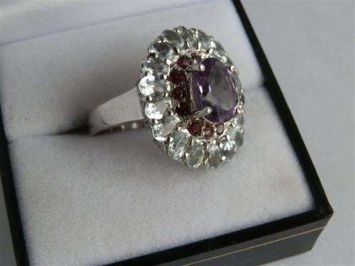 Stunning 3 ct Aquamarine and 2 ct Amethyst Solid Sterling Silver Cluster Ring - weight 8.09 g