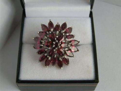 Fantastic Natural Garnet Solid Sterling Silver Cluster Ring - weight 11.49 g