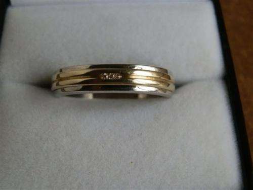 FREE SHIPPING!!  Solid 9 ct Gold and Sterling Silver Diamond Ring
