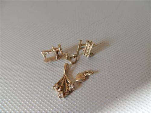 9 ct Gold Pendant and Charm Lot (2)