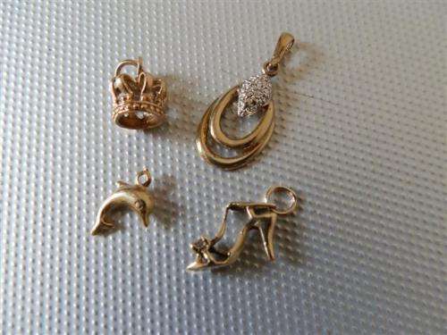 9 ct Gold Pendant and Charm Lot (2)