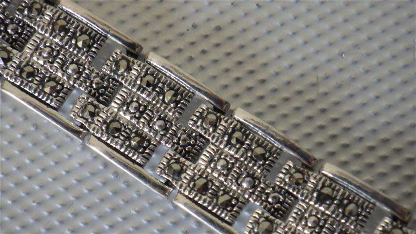 Gorgeous Sterling Silver Bracelet - weight 39 g