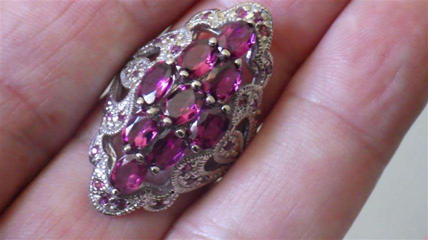 Elegant Sterling Silver Cluster Ring - weight 8 g