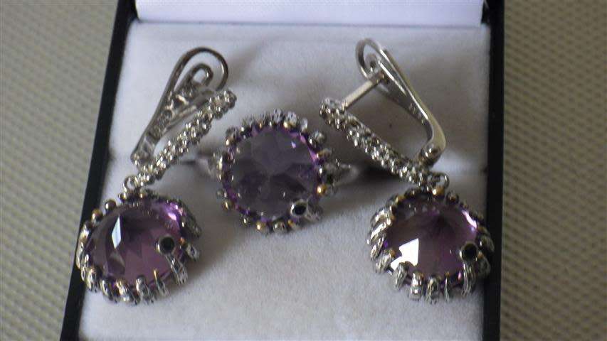 Gorgeous Sterling Silver Amethyst Ring and Earring Set - weight 11.7 g