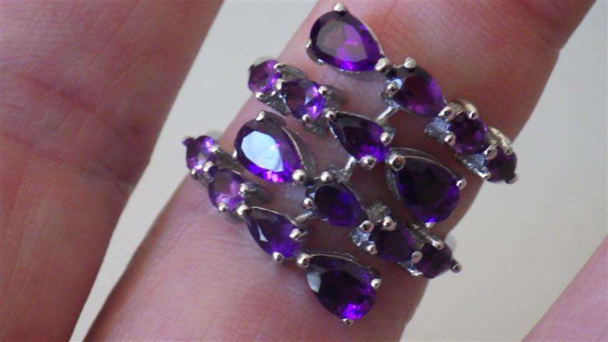 Spectacular Sterling Silver Amethyst Ring - weight 6.2 g