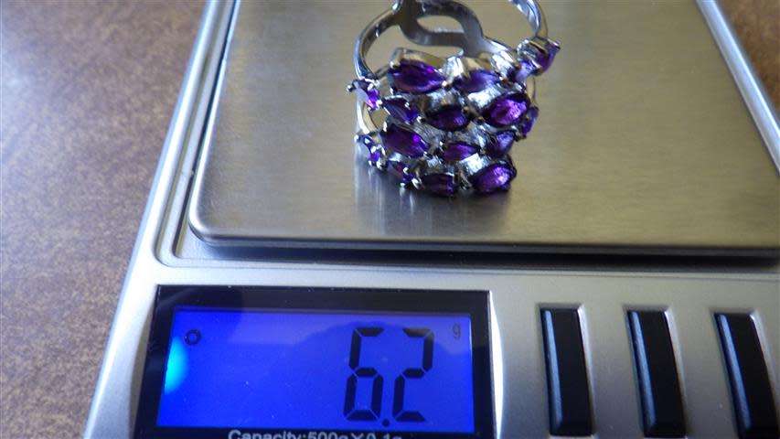Spectacular Sterling Silver Amethyst Ring - weight 6.2 g