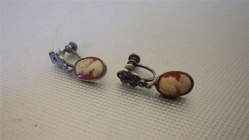 Charming Antique Silver Cameo Earrings - weight 6.2 g
