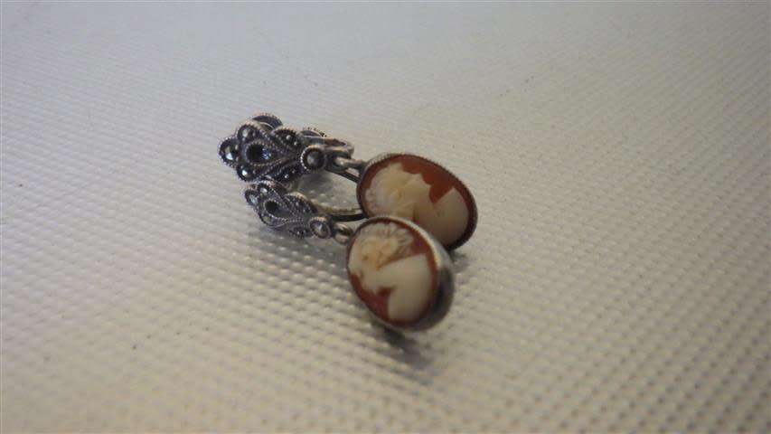 Charming Antique Silver Cameo Earrings - weight 6.2 g