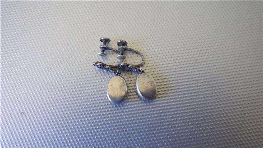 Charming Antique Silver Cameo Earrings - weight 6.2 g