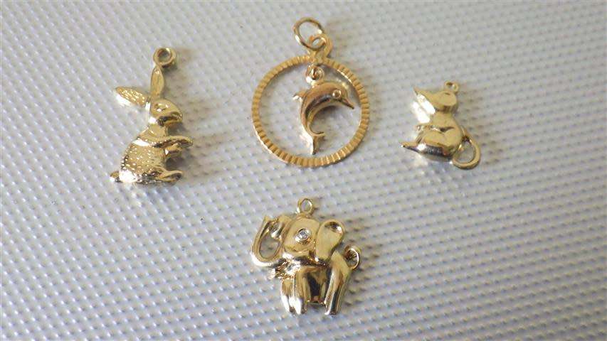 Fabulous 9 ct Gold Diamond Charms and Pendant Lot