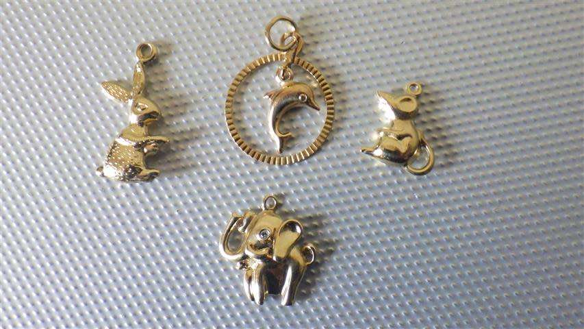 Fabulous 9 ct Gold Diamond Charms and Pendant Lot