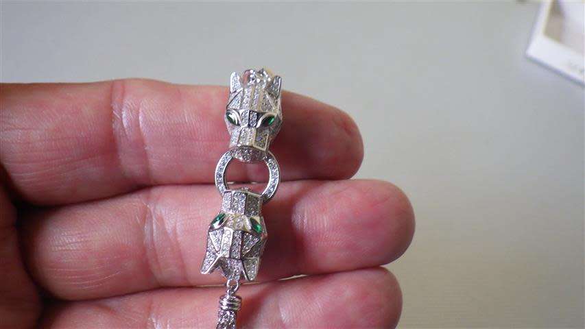 Exquisite Sterling Silver Bracelet -- weight 13.4 g