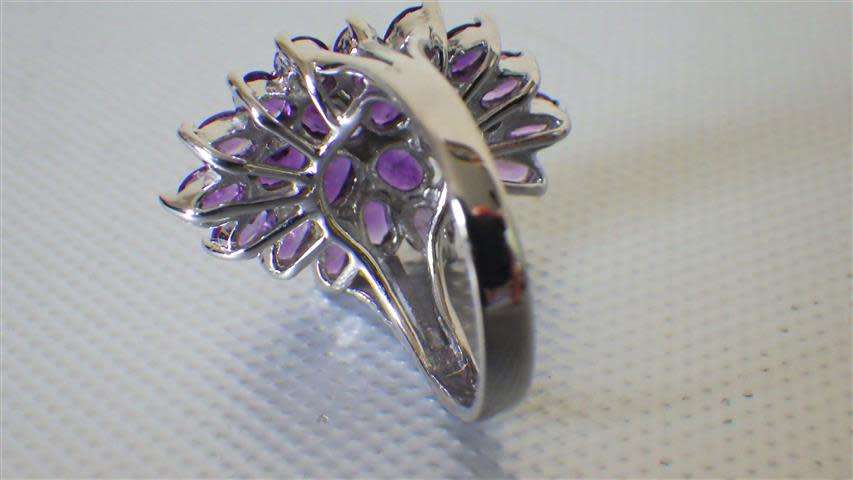 Spectacular Sterling Silver Amethyst Cluster Ring - weight 6.7 g