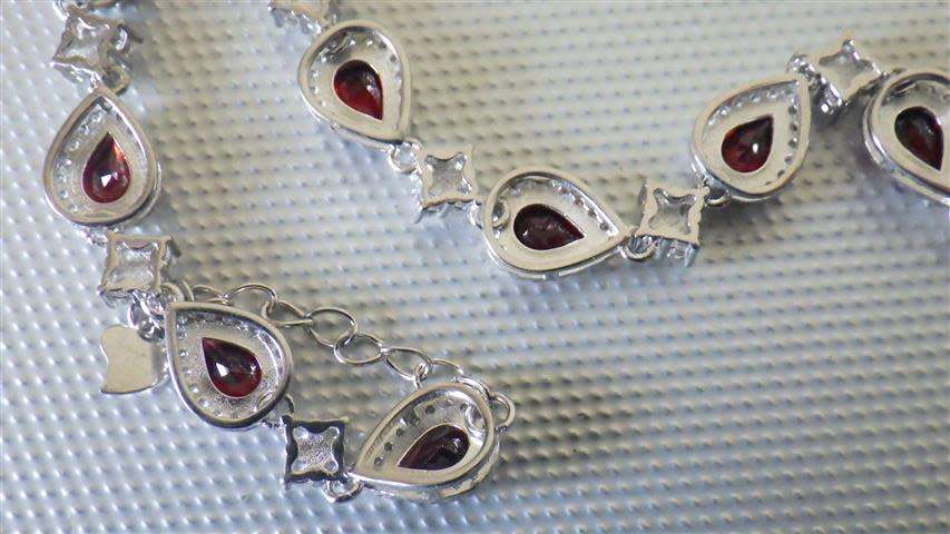 Elegant Sterling Silver Dark Red Garnet Bracelet - weight 10.3 g